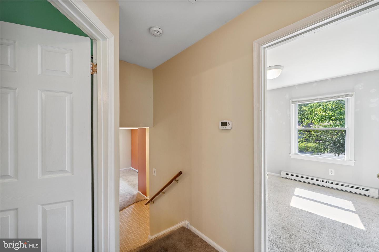 305 S KENNEDY RD S, STERLING, Virginia 20164, 3 Bedrooms Bedrooms, ,3 BathroomsBathrooms,Residential,For sale,305 S KENNEDY RD S,VALO2100674 MLS # VALO2100674