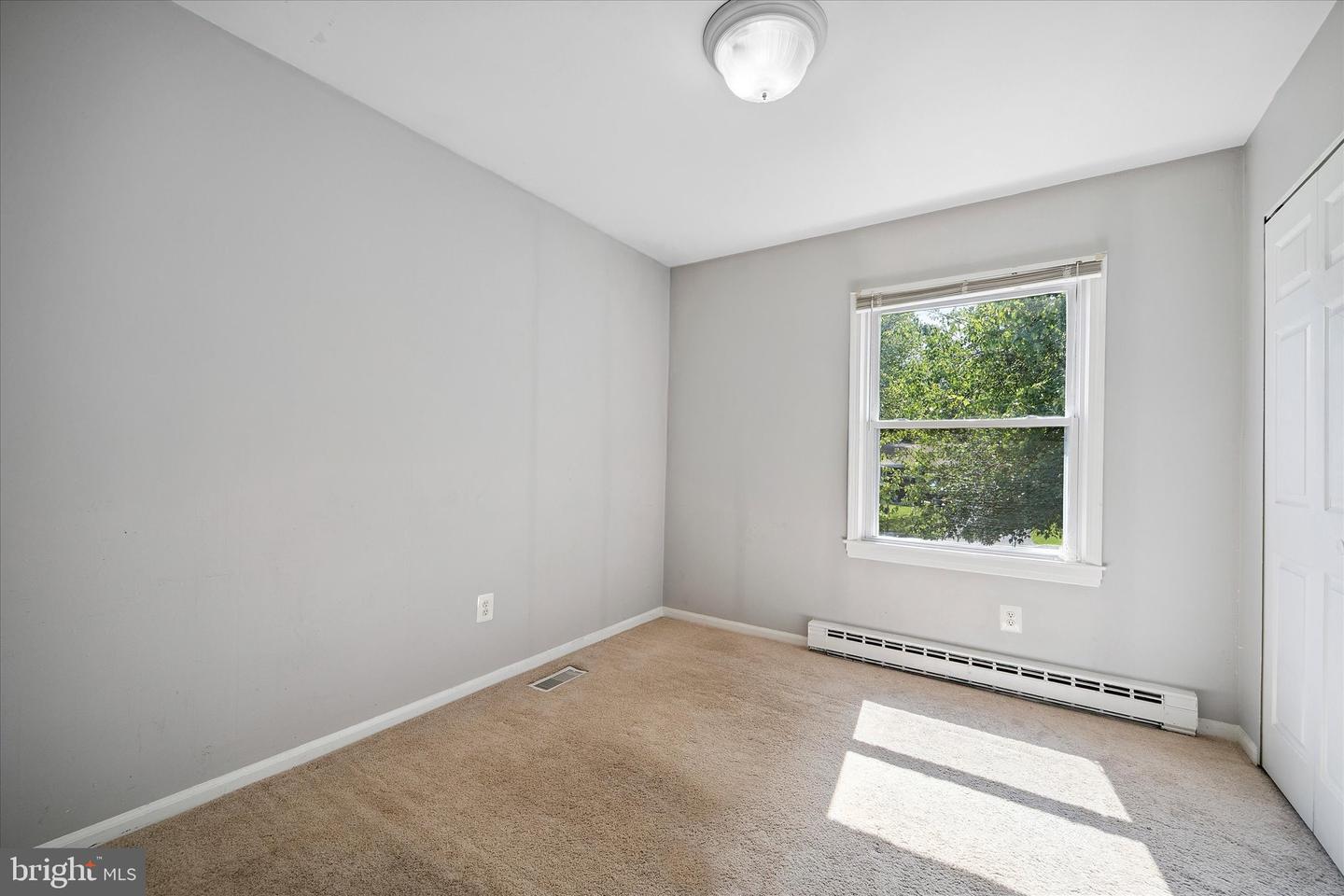305 S KENNEDY RD S, STERLING, Virginia 20164, 3 Bedrooms Bedrooms, ,3 BathroomsBathrooms,Residential,For sale,305 S KENNEDY RD S,VALO2100674 MLS # VALO2100674