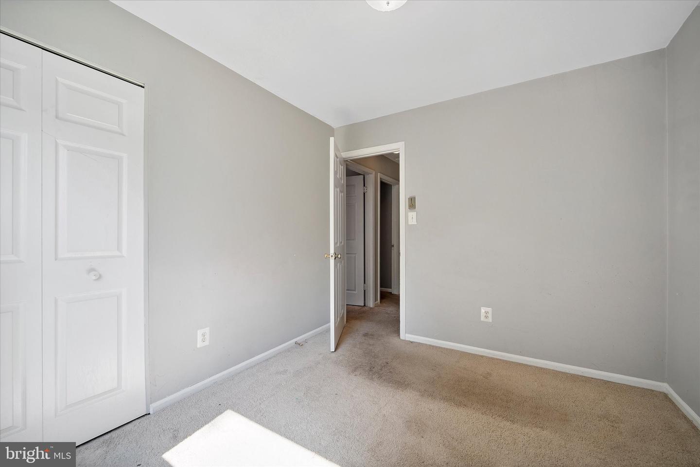 305 S KENNEDY RD S, STERLING, Virginia 20164, 3 Bedrooms Bedrooms, ,3 BathroomsBathrooms,Residential,For sale,305 S KENNEDY RD S,VALO2100674 MLS # VALO2100674