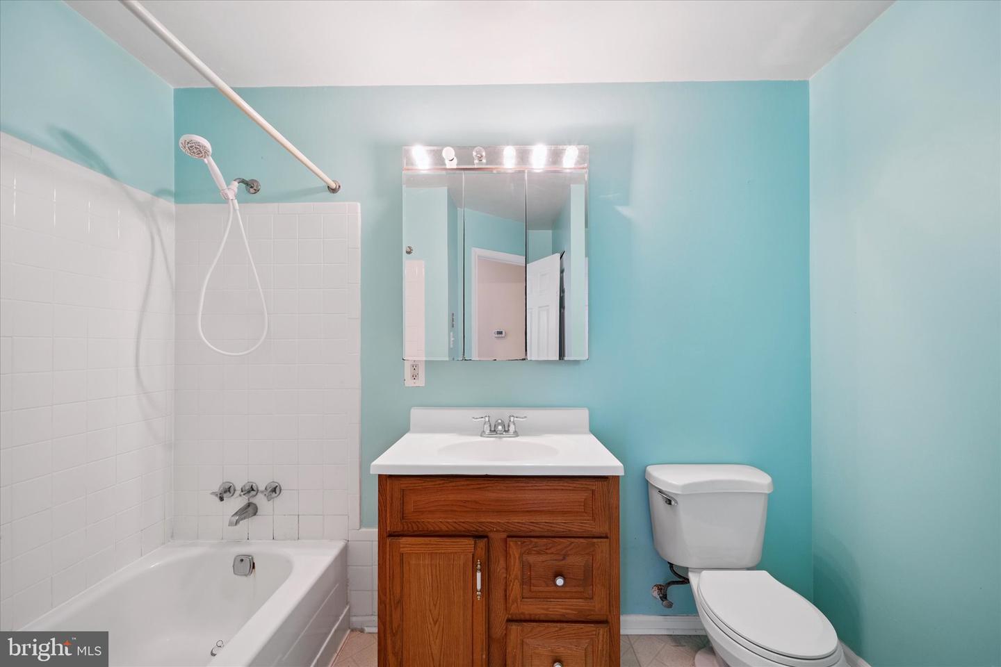 305 S KENNEDY RD S, STERLING, Virginia 20164, 3 Bedrooms Bedrooms, ,3 BathroomsBathrooms,Residential,For sale,305 S KENNEDY RD S,VALO2100674 MLS # VALO2100674