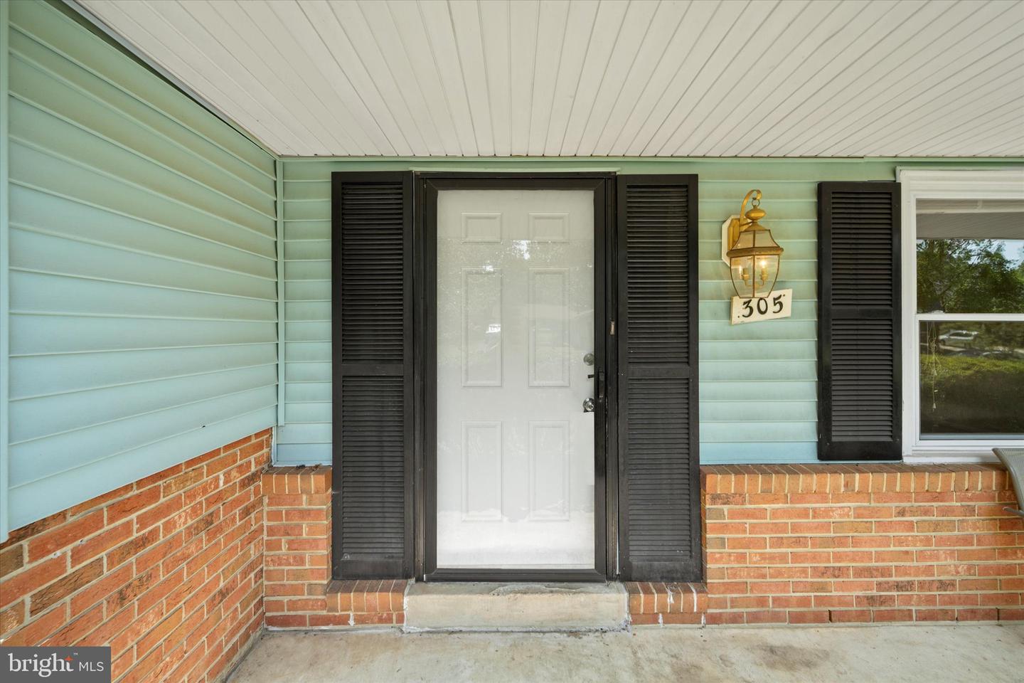 305 S KENNEDY RD S, STERLING, Virginia 20164, 3 Bedrooms Bedrooms, ,3 BathroomsBathrooms,Residential,For sale,305 S KENNEDY RD S,VALO2100674 MLS # VALO2100674