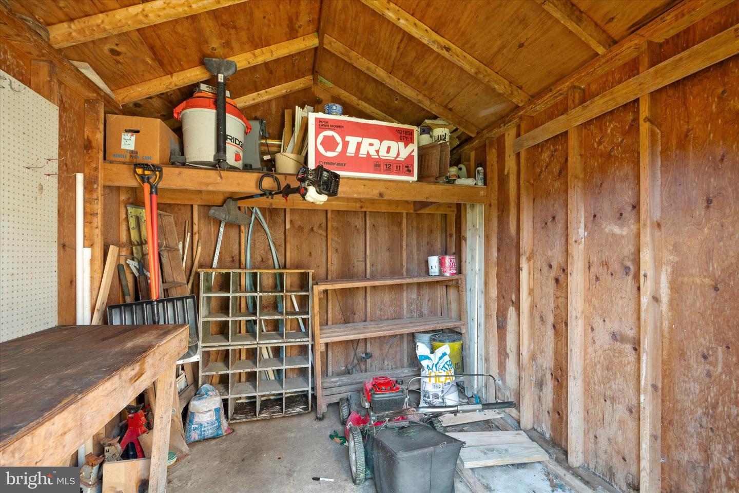 305 S KENNEDY RD S, STERLING, Virginia 20164, 3 Bedrooms Bedrooms, ,3 BathroomsBathrooms,Residential,For sale,305 S KENNEDY RD S,VALO2100674 MLS # VALO2100674