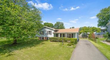 305 S KENNEDY RD S, STERLING, Virginia 20164, 3 Bedrooms Bedrooms, ,3 BathroomsBathrooms,Residential,For sale,305 S KENNEDY RD S,VALO2100674 MLS # VALO2100674