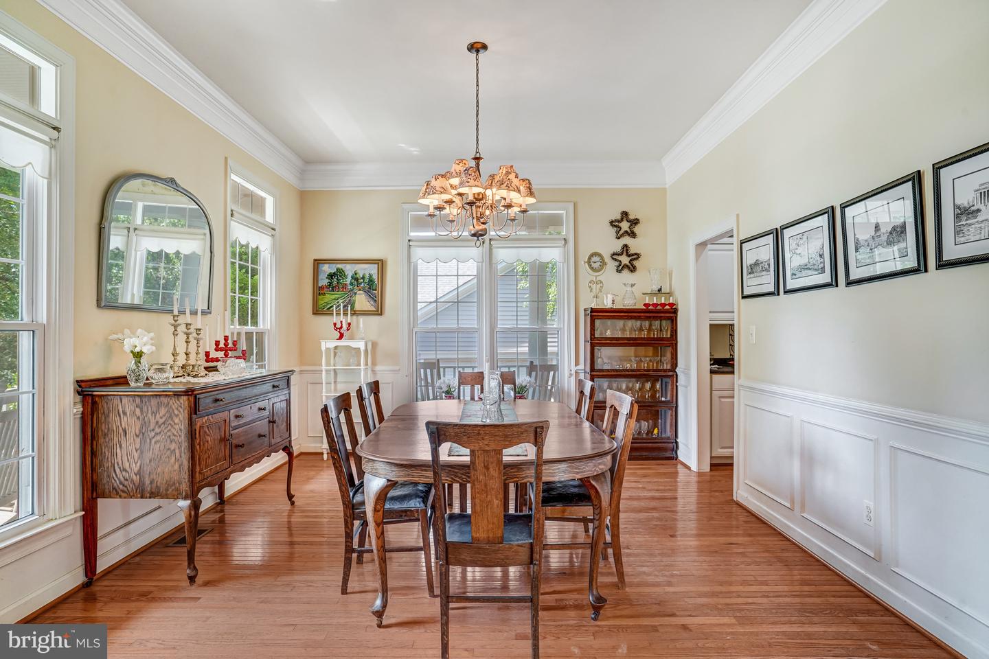 25072 GAZELLE CT, CHANTILLY, Virginia 20152, 5 Bedrooms Bedrooms, ,4 BathroomsBathrooms,Residential,For sale,25072 GAZELLE CT,VALO2100676 MLS # VALO2100676