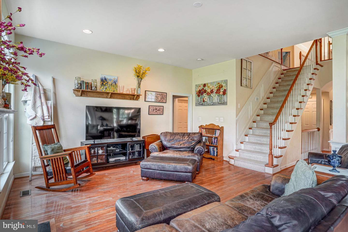 25072 GAZELLE CT, CHANTILLY, Virginia 20152, 5 Bedrooms Bedrooms, ,4 BathroomsBathrooms,Residential,For sale,25072 GAZELLE CT,VALO2100676 MLS # VALO2100676
