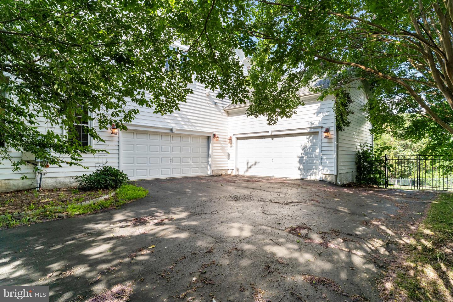 25072 GAZELLE CT, CHANTILLY, Virginia 20152, 5 Bedrooms Bedrooms, ,4 BathroomsBathrooms,Residential,For sale,25072 GAZELLE CT,VALO2100676 MLS # VALO2100676