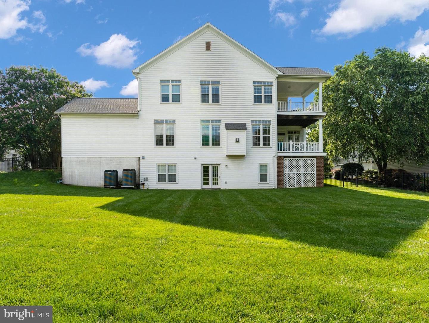 25072 GAZELLE CT, CHANTILLY, Virginia 20152, 5 Bedrooms Bedrooms, ,4 BathroomsBathrooms,Residential,For sale,25072 GAZELLE CT,VALO2100676 MLS # VALO2100676