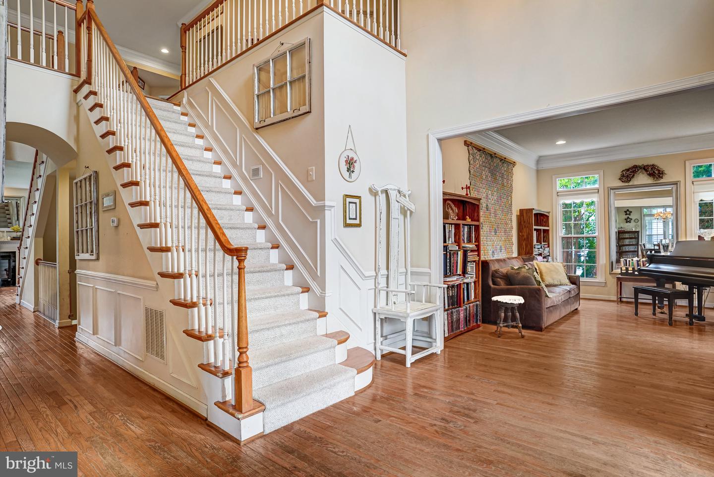 25072 GAZELLE CT, CHANTILLY, Virginia 20152, 5 Bedrooms Bedrooms, ,4 BathroomsBathrooms,Residential,For sale,25072 GAZELLE CT,VALO2100676 MLS # VALO2100676