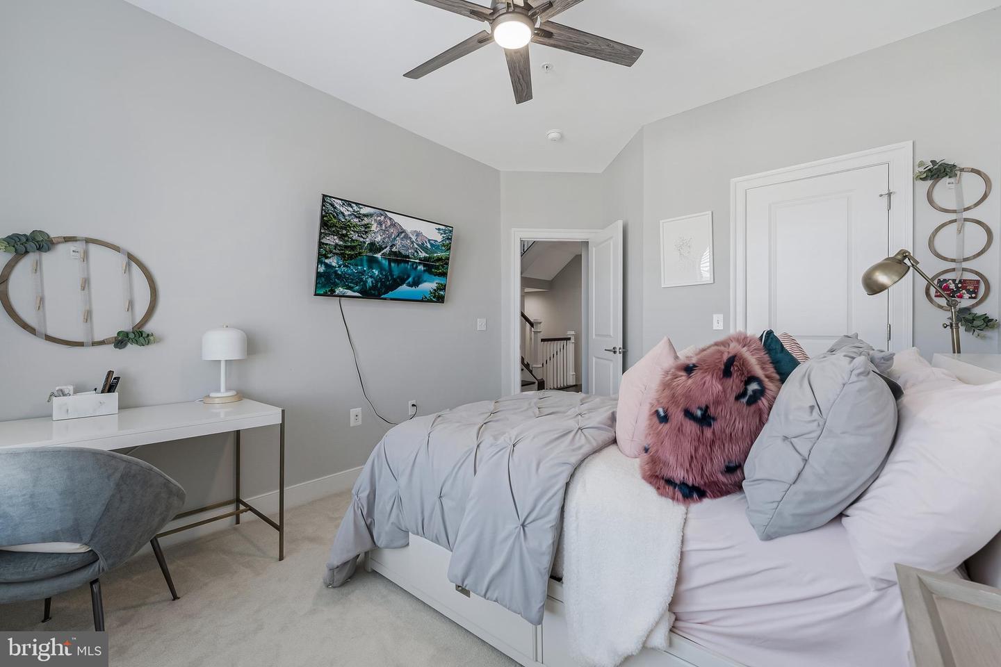 43561 MICHIGAN SQ, LEESBURG, Virginia 20176, 3 Bedrooms Bedrooms, ,2 BathroomsBathrooms,Residential,For sale,43561 MICHIGAN SQ,VALO2100686 MLS # VALO2100686
