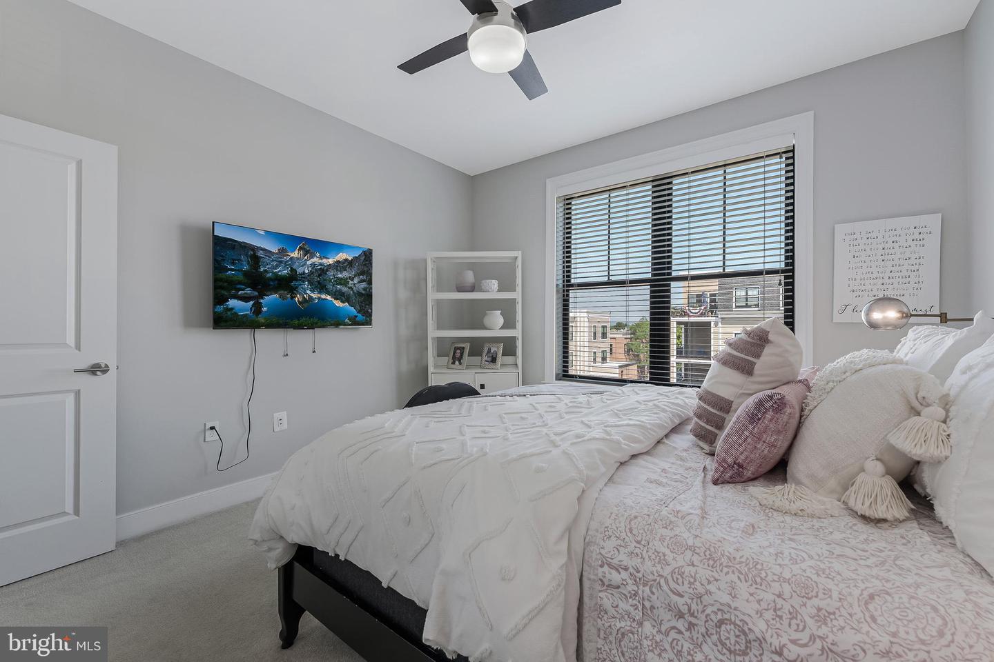 43561 MICHIGAN SQ, LEESBURG, Virginia 20176, 3 Bedrooms Bedrooms, ,2 BathroomsBathrooms,Residential,For sale,43561 MICHIGAN SQ,VALO2100686 MLS # VALO2100686