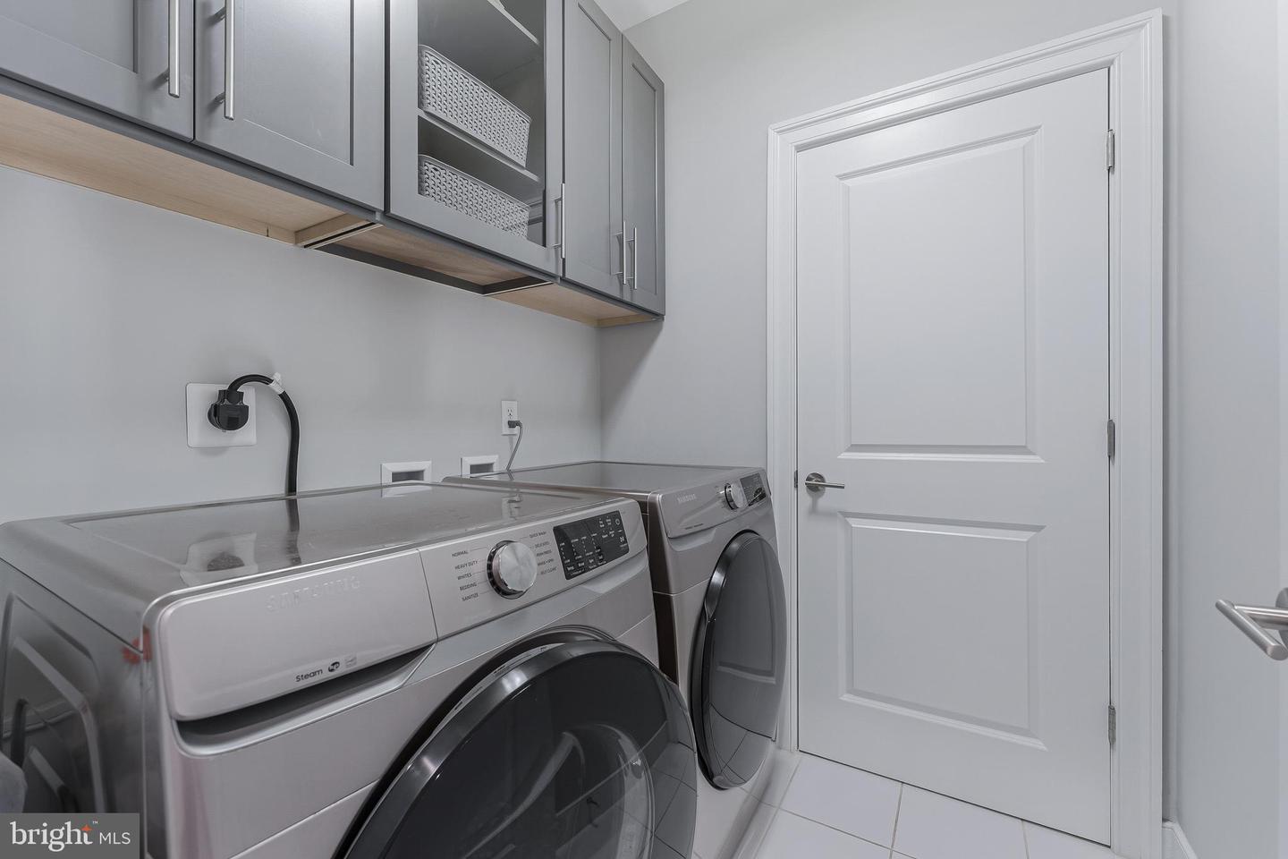 43561 MICHIGAN SQ, LEESBURG, Virginia 20176, 3 Bedrooms Bedrooms, ,2 BathroomsBathrooms,Residential,For sale,43561 MICHIGAN SQ,VALO2100686 MLS # VALO2100686