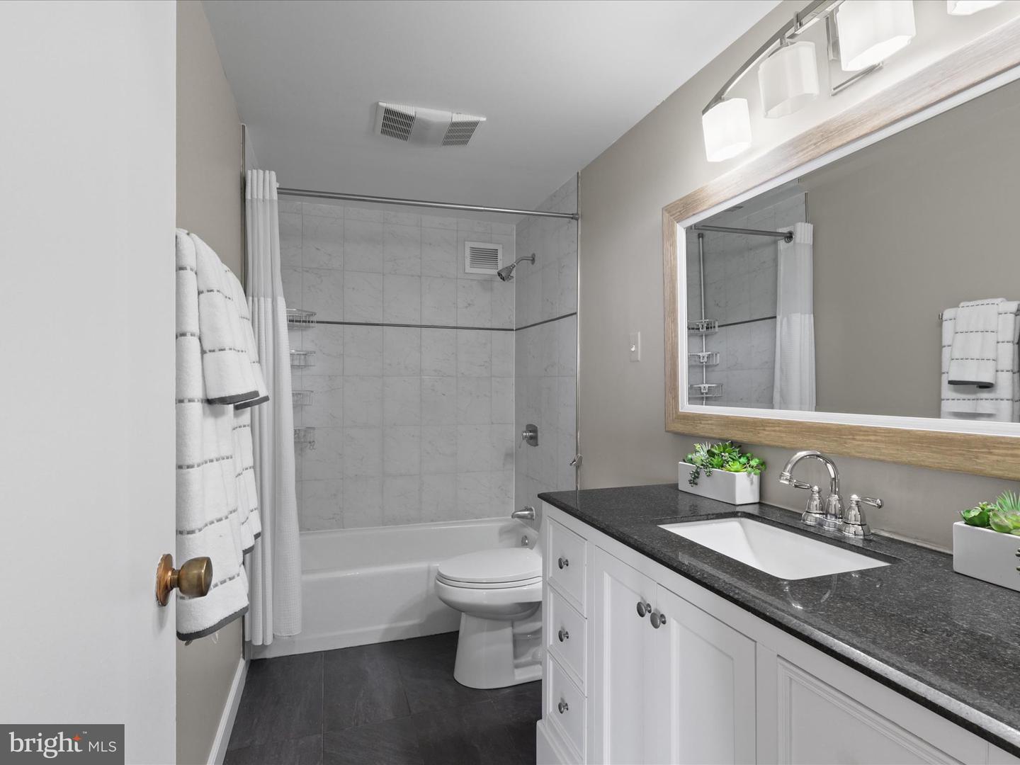 3701 S GEORGE MASON DR #901N, FALLS CHURCH, Virginia 22041, 1 Bedroom Bedrooms, ,1 BathroomBathrooms,Residential,For sale,3701 S GEORGE MASON DR #901N,VAFX2252340 MLS # VAFX2252340