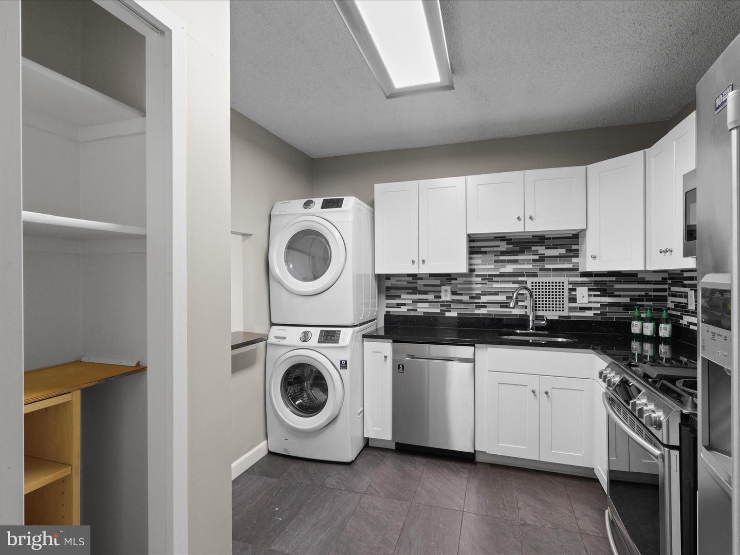 3701 S GEORGE MASON DR #901N, FALLS CHURCH, Virginia 22041, 1 Bedroom Bedrooms, ,1 BathroomBathrooms,Residential,For sale,3701 S GEORGE MASON DR #901N,VAFX2252340 MLS # VAFX2252340