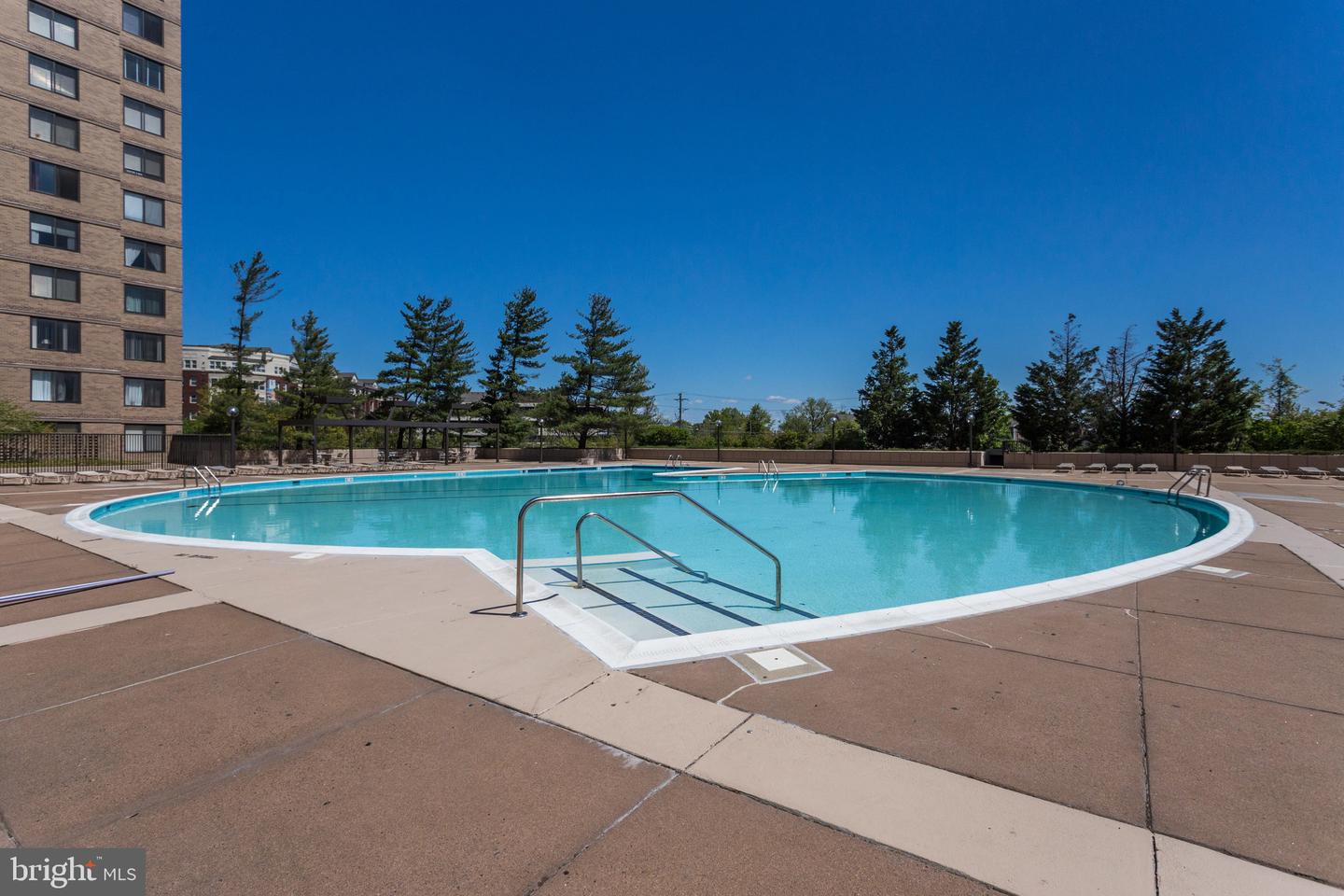 3701 S GEORGE MASON DR #901N, FALLS CHURCH, Virginia 22041, 1 Bedroom Bedrooms, ,1 BathroomBathrooms,Residential,For sale,3701 S GEORGE MASON DR #901N,VAFX2252340 MLS # VAFX2252340