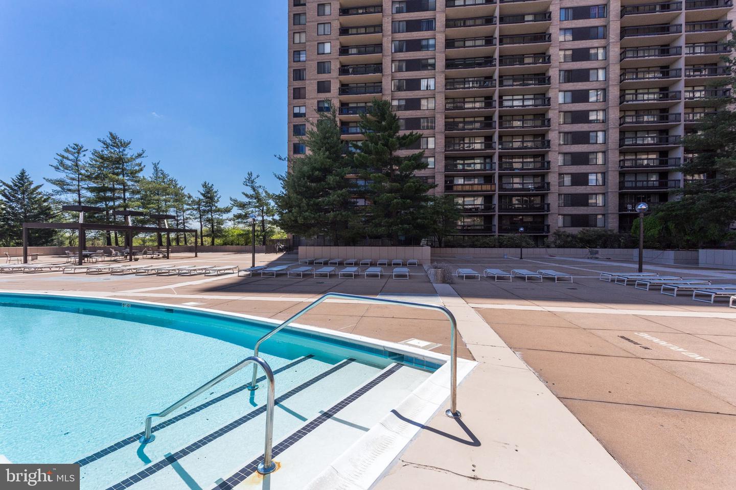 3701 S GEORGE MASON DR #901N, FALLS CHURCH, Virginia 22041, 1 Bedroom Bedrooms, ,1 BathroomBathrooms,Residential,For sale,3701 S GEORGE MASON DR #901N,VAFX2252340 MLS # VAFX2252340