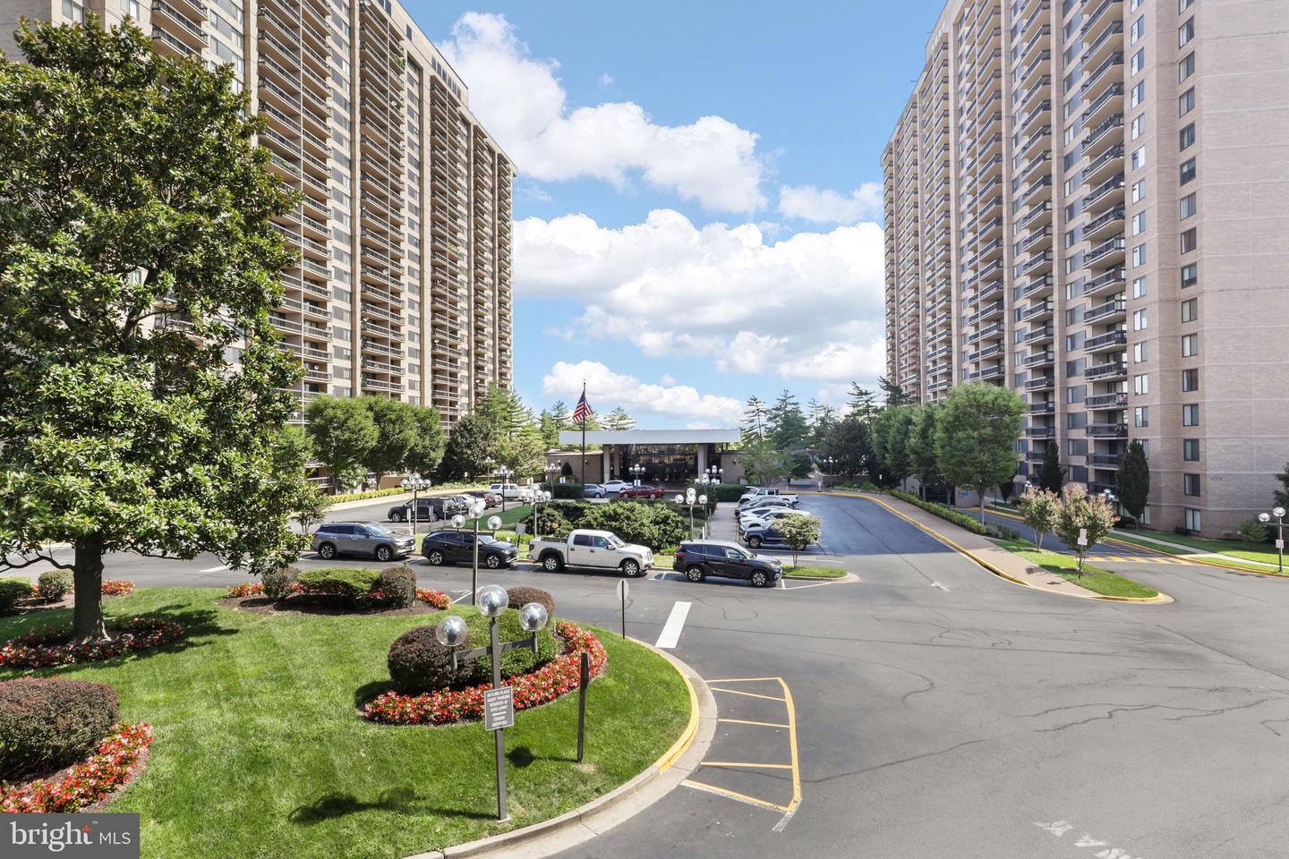 3701 S GEORGE MASON DR #901N, FALLS CHURCH, Virginia 22041, 1 Bedroom Bedrooms, ,1 BathroomBathrooms,Residential,For sale,3701 S GEORGE MASON DR #901N,VAFX2252340 MLS # VAFX2252340