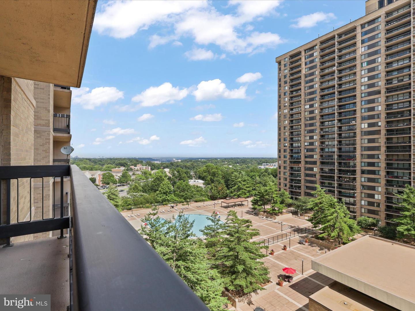 3701 S GEORGE MASON DR #901N, FALLS CHURCH, Virginia 22041, 1 Bedroom Bedrooms, ,1 BathroomBathrooms,Residential,For sale,3701 S GEORGE MASON DR #901N,VAFX2252340 MLS # VAFX2252340
