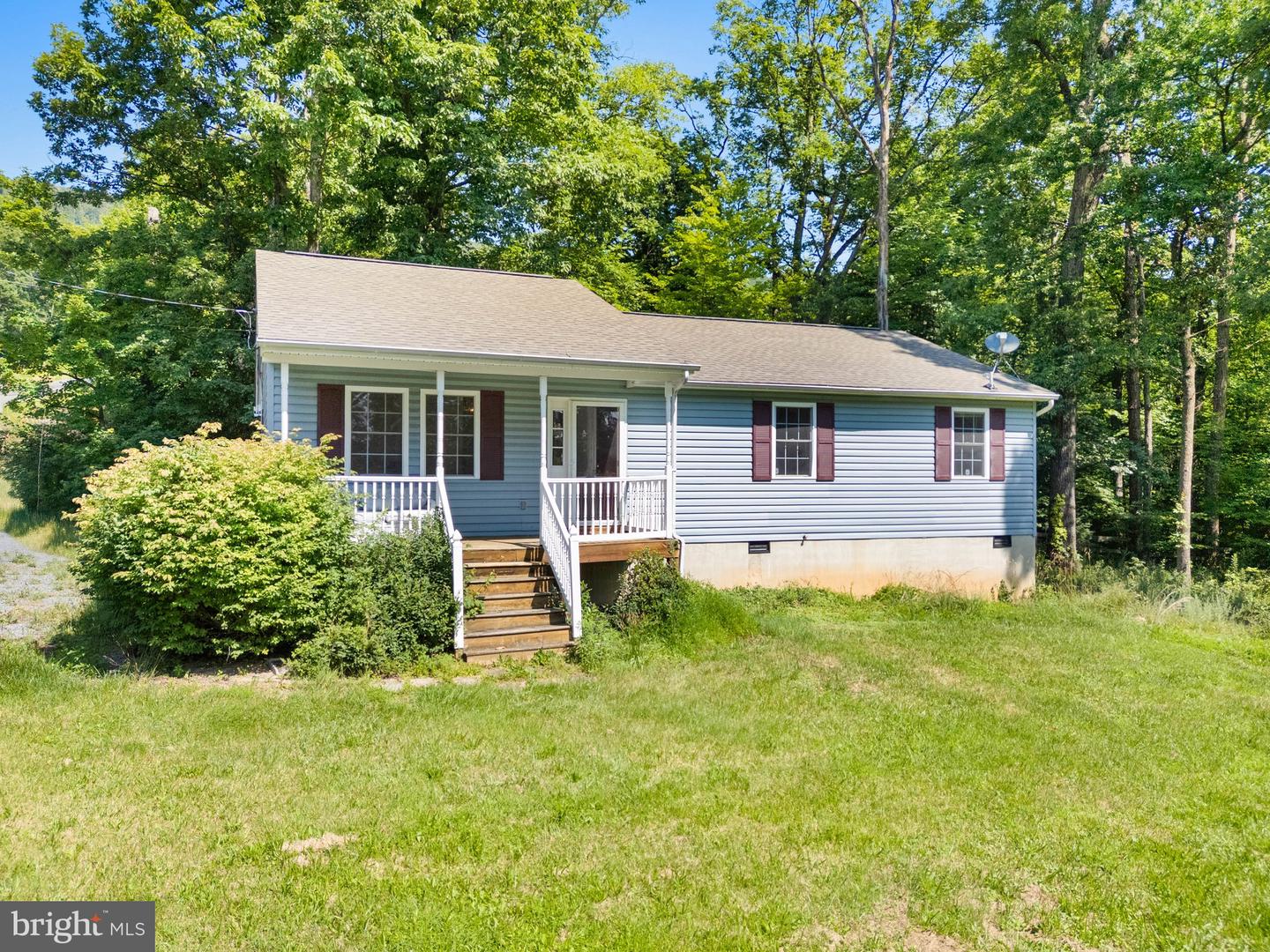 1000 HICKORY TRL, WINCHESTER, Virginia 22602, 3 Bedrooms Bedrooms, 7 Rooms Rooms,2 BathroomsBathrooms,Residential,For sale,1000 HICKORY TRL,VAFV2035142 MLS # VAFV2035142