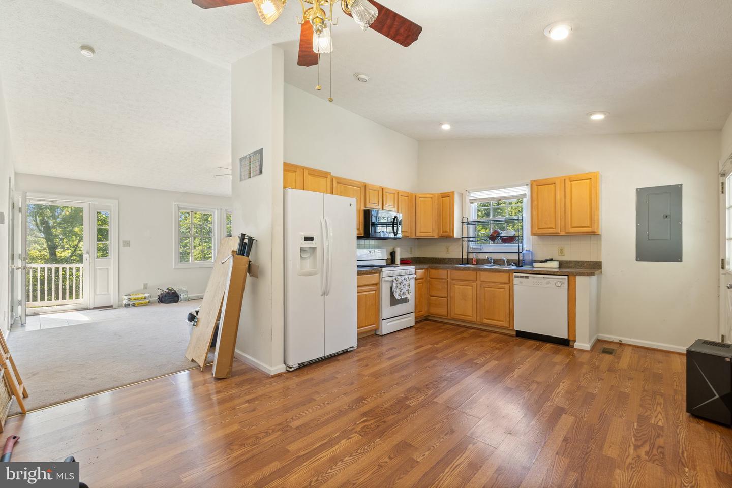 1000 HICKORY TRL, WINCHESTER, Virginia 22602, 3 Bedrooms Bedrooms, 7 Rooms Rooms,2 BathroomsBathrooms,Residential,For sale,1000 HICKORY TRL,VAFV2035142 MLS # VAFV2035142