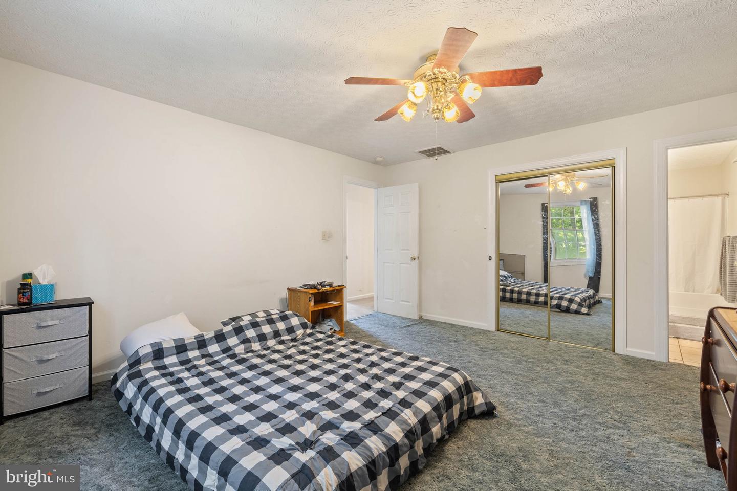 1000 HICKORY TRL, WINCHESTER, Virginia 22602, 3 Bedrooms Bedrooms, 7 Rooms Rooms,2 BathroomsBathrooms,Residential,For sale,1000 HICKORY TRL,VAFV2035142 MLS # VAFV2035142