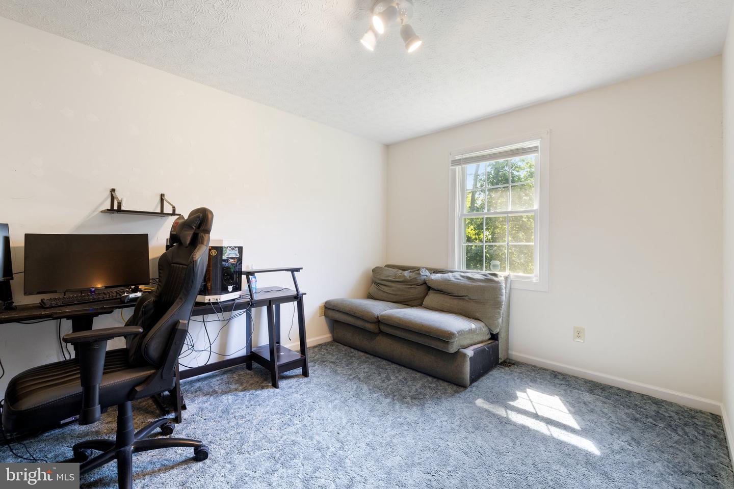 1000 HICKORY TRL, WINCHESTER, Virginia 22602, 3 Bedrooms Bedrooms, 7 Rooms Rooms,2 BathroomsBathrooms,Residential,For sale,1000 HICKORY TRL,VAFV2035142 MLS # VAFV2035142