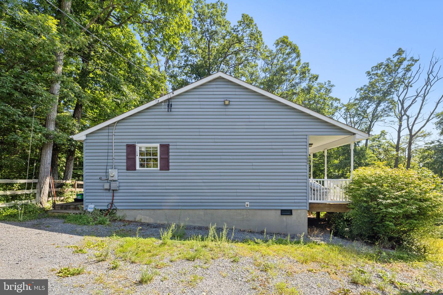 1000 HICKORY TRL, WINCHESTER, Virginia 22602, 3 Bedrooms Bedrooms, 7 Rooms Rooms,2 BathroomsBathrooms,Residential,For sale,1000 HICKORY TRL,VAFV2035142 MLS # VAFV2035142