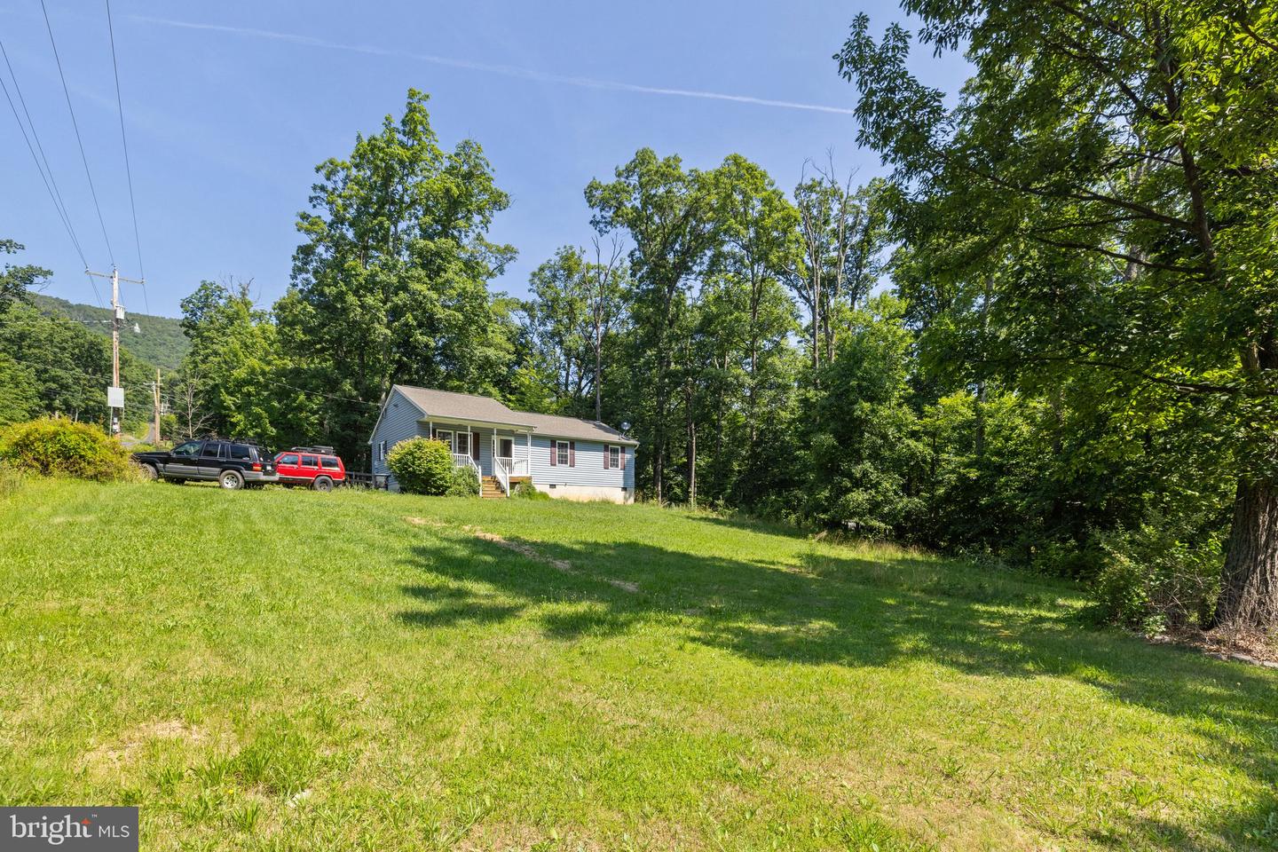 1000 HICKORY TRL, WINCHESTER, Virginia 22602, 3 Bedrooms Bedrooms, 7 Rooms Rooms,2 BathroomsBathrooms,Residential,For sale,1000 HICKORY TRL,VAFV2035142 MLS # VAFV2035142