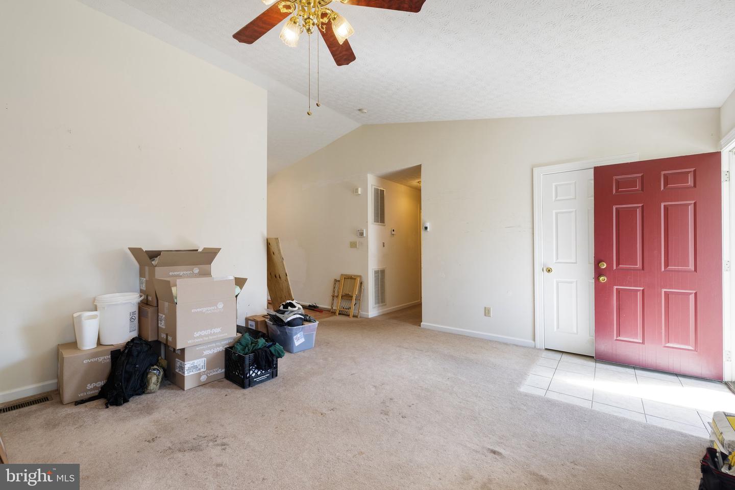 1000 HICKORY TRL, WINCHESTER, Virginia 22602, 3 Bedrooms Bedrooms, 7 Rooms Rooms,2 BathroomsBathrooms,Residential,For sale,1000 HICKORY TRL,VAFV2035142 MLS # VAFV2035142