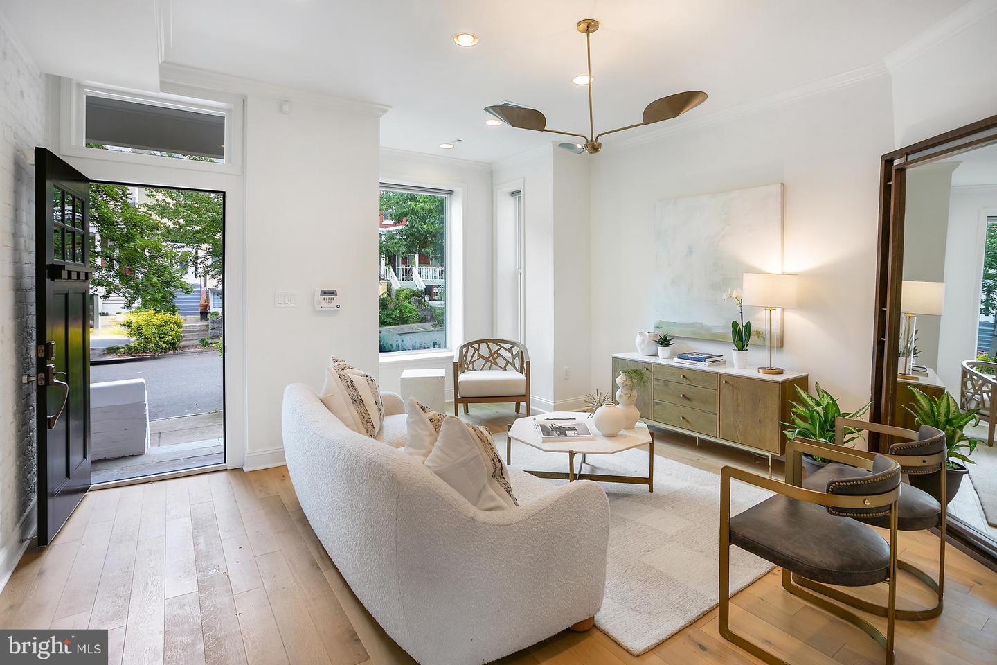 64 V ST NW, WASHINGTON, District Of Columbia 20001, 6 Bedrooms Bedrooms, ,3 BathroomsBathrooms,Residential,For sale,64 V ST NW,DCDC2208156 MLS # DCDC2208156
