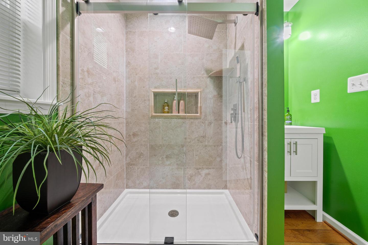9151 HERMOSA DR, FAIRFAX, Virginia 22031, 5 Bedrooms Bedrooms, ,3 BathroomsBathrooms,Residential,For sale,9151 HERMOSA DR,VAFX2252408 MLS # VAFX2252408