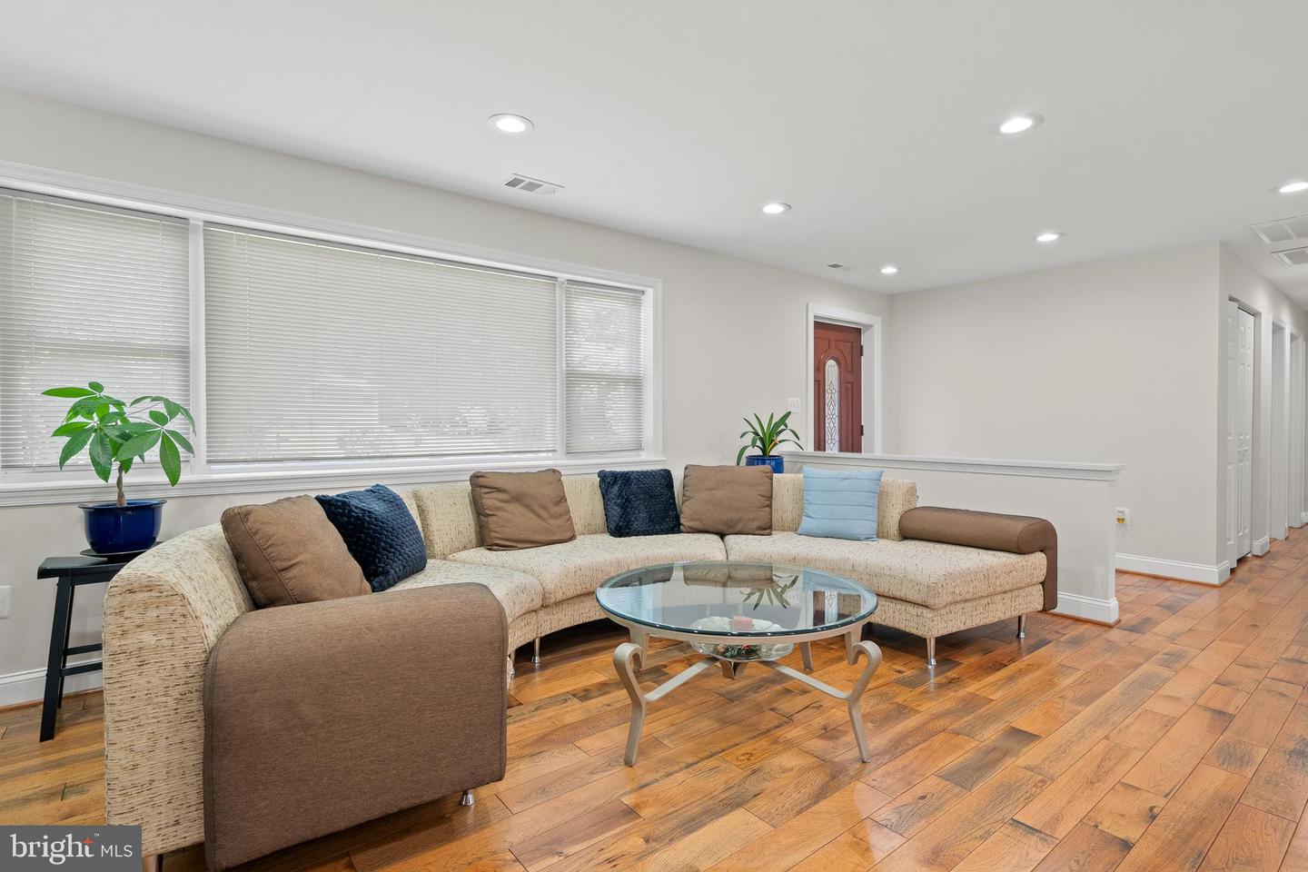9151 HERMOSA DR, FAIRFAX, Virginia 22031, 5 Bedrooms Bedrooms, ,3 BathroomsBathrooms,Residential,For sale,9151 HERMOSA DR,VAFX2252408 MLS # VAFX2252408