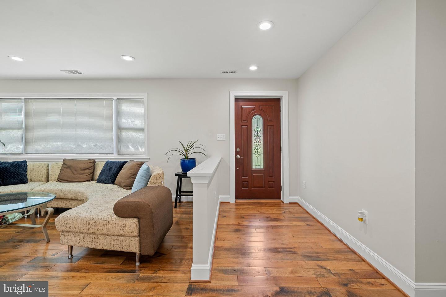 9151 HERMOSA DR, FAIRFAX, Virginia 22031, 5 Bedrooms Bedrooms, ,3 BathroomsBathrooms,Residential,For sale,9151 HERMOSA DR,VAFX2252408 MLS # VAFX2252408
