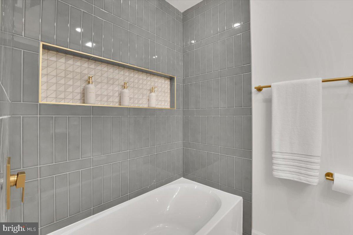 6338 BREN MAR DR, ALEXANDRIA, Virginia 22312, 4 Bedrooms Bedrooms, ,3 BathroomsBathrooms,Residential,For sale,6338 BREN MAR DR,VAFX2252418 MLS # VAFX2252418
