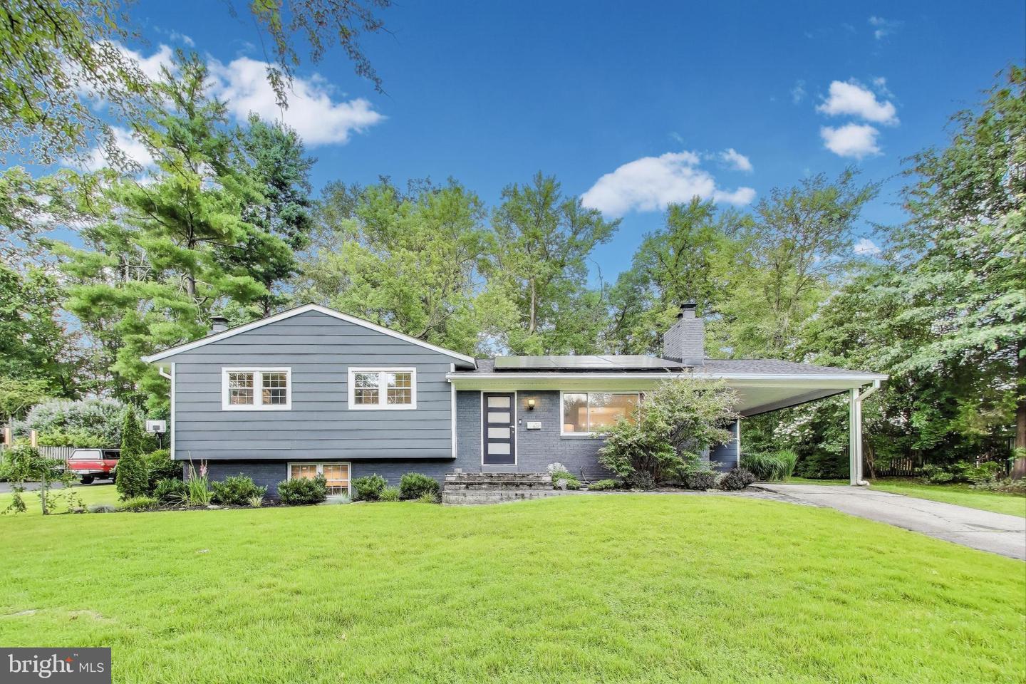 4422 NEPTUNE DR, ALEXANDRIA, Virginia 22309, 4 Bedrooms Bedrooms, ,3 BathroomsBathrooms,Residential,For sale,4422 NEPTUNE DR,VAFX2252426 MLS # VAFX2252426