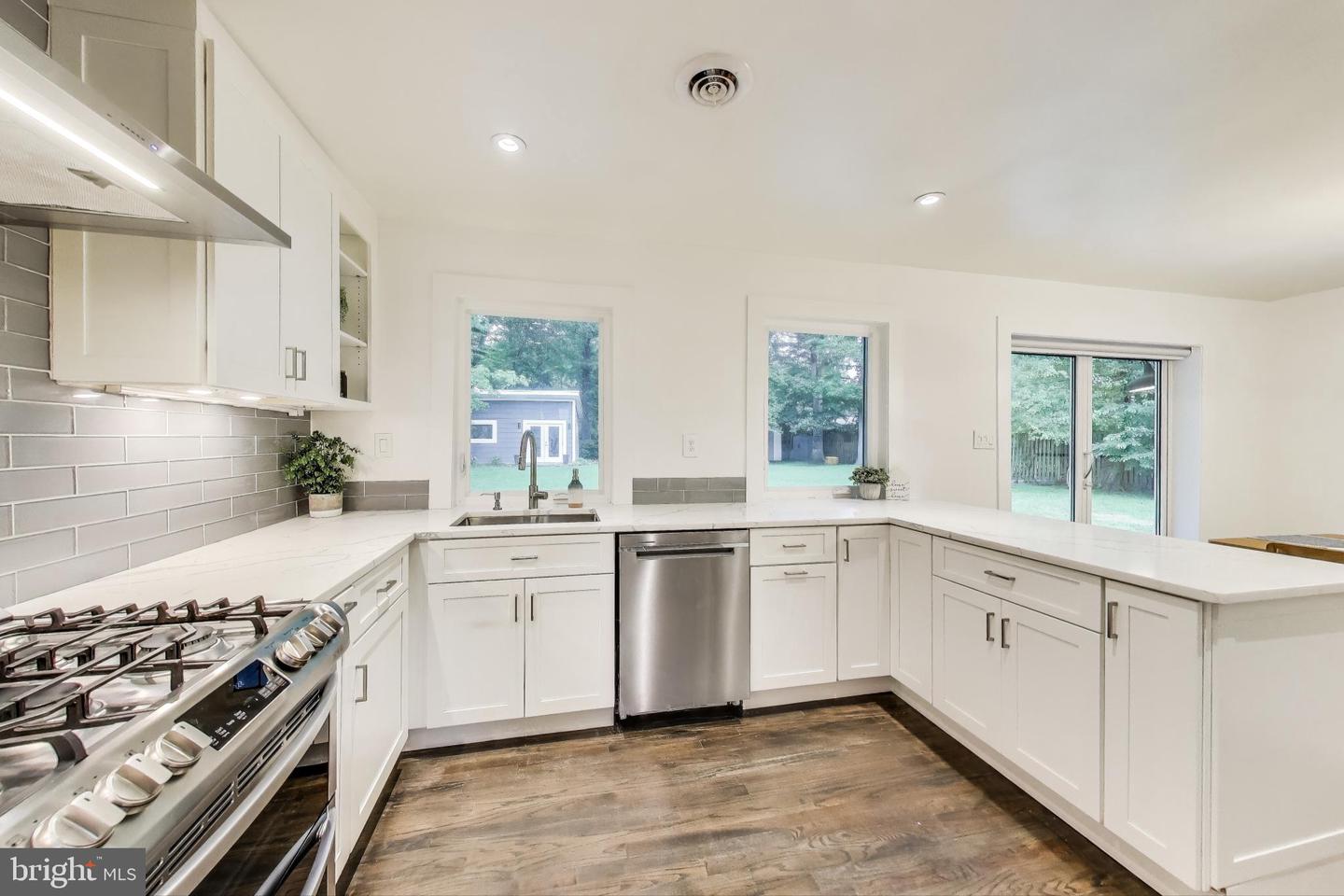 4422 NEPTUNE DR, ALEXANDRIA, Virginia 22309, 4 Bedrooms Bedrooms, ,3 BathroomsBathrooms,Residential,For sale,4422 NEPTUNE DR,VAFX2252426 MLS # VAFX2252426