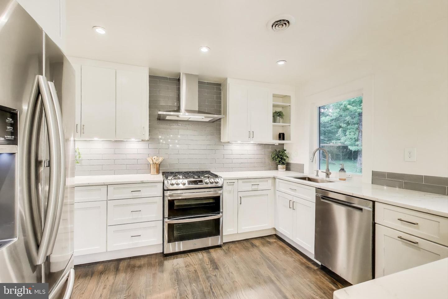 4422 NEPTUNE DR, ALEXANDRIA, Virginia 22309, 4 Bedrooms Bedrooms, ,3 BathroomsBathrooms,Residential,For sale,4422 NEPTUNE DR,VAFX2252426 MLS # VAFX2252426