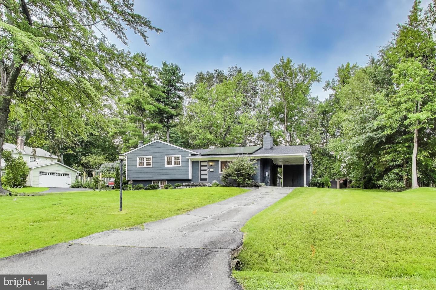 4422 NEPTUNE DR, ALEXANDRIA, Virginia 22309, 4 Bedrooms Bedrooms, ,3 BathroomsBathrooms,Residential,For sale,4422 NEPTUNE DR,VAFX2252426 MLS # VAFX2252426