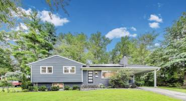 4422 NEPTUNE DR, ALEXANDRIA, Virginia 22309, 4 Bedrooms Bedrooms, ,3 BathroomsBathrooms,Residential,For sale,4422 NEPTUNE DR,VAFX2252426 MLS # VAFX2252426