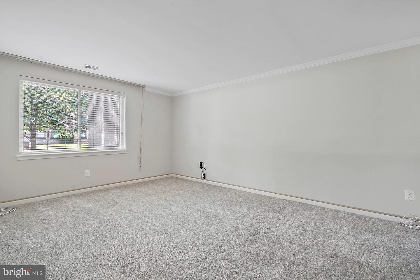 10300 BUSHMAN DR #102, OAKTON, Virginia 22124, 2 Bedrooms Bedrooms, ,2 BathroomsBathrooms,Residential,For sale,10300 BUSHMAN DR #102,VAFX2252368 MLS # VAFX2252368