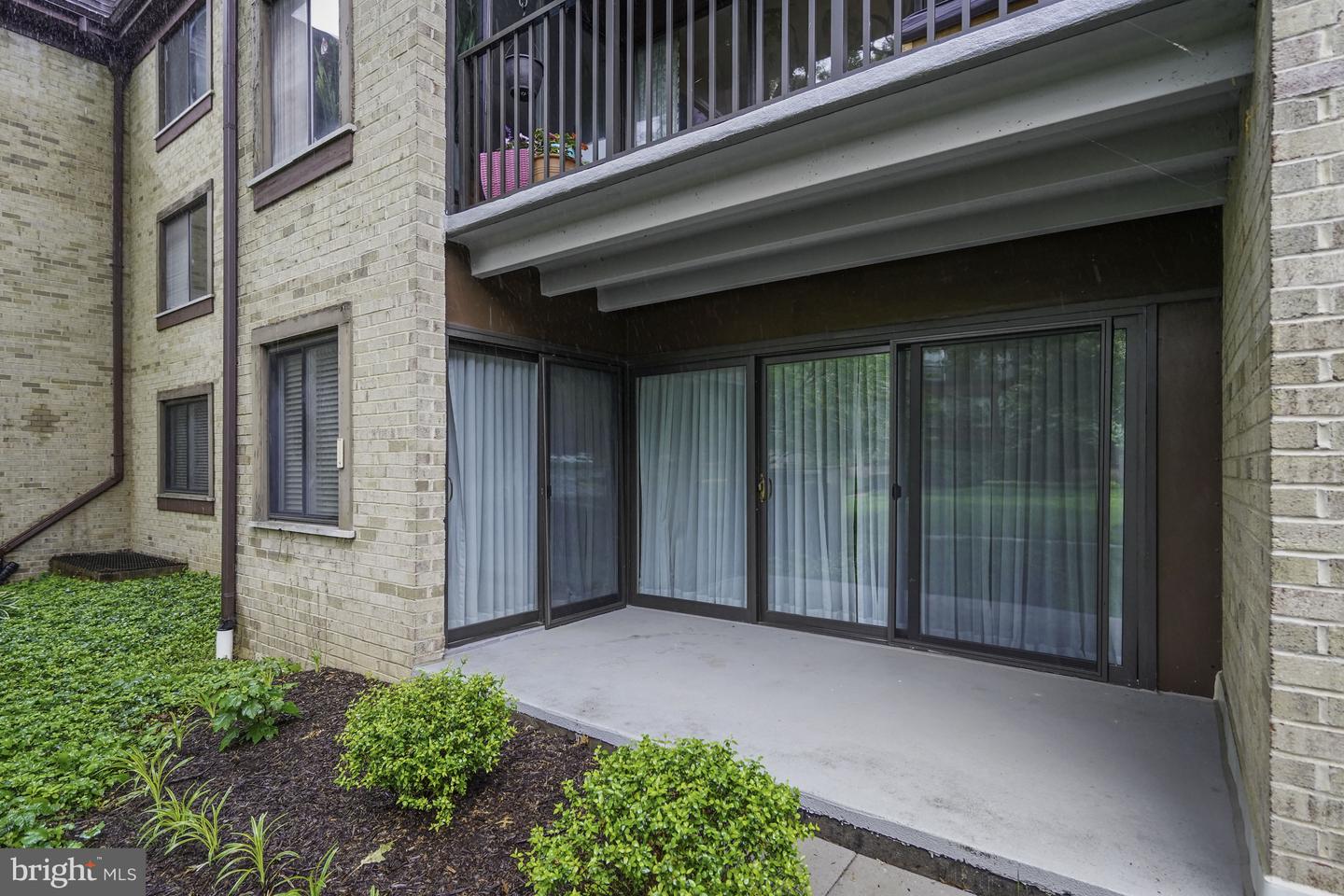 10300 BUSHMAN DR #102, OAKTON, Virginia 22124, 2 Bedrooms Bedrooms, ,2 BathroomsBathrooms,Residential,For sale,10300 BUSHMAN DR #102,VAFX2252368 MLS # VAFX2252368
