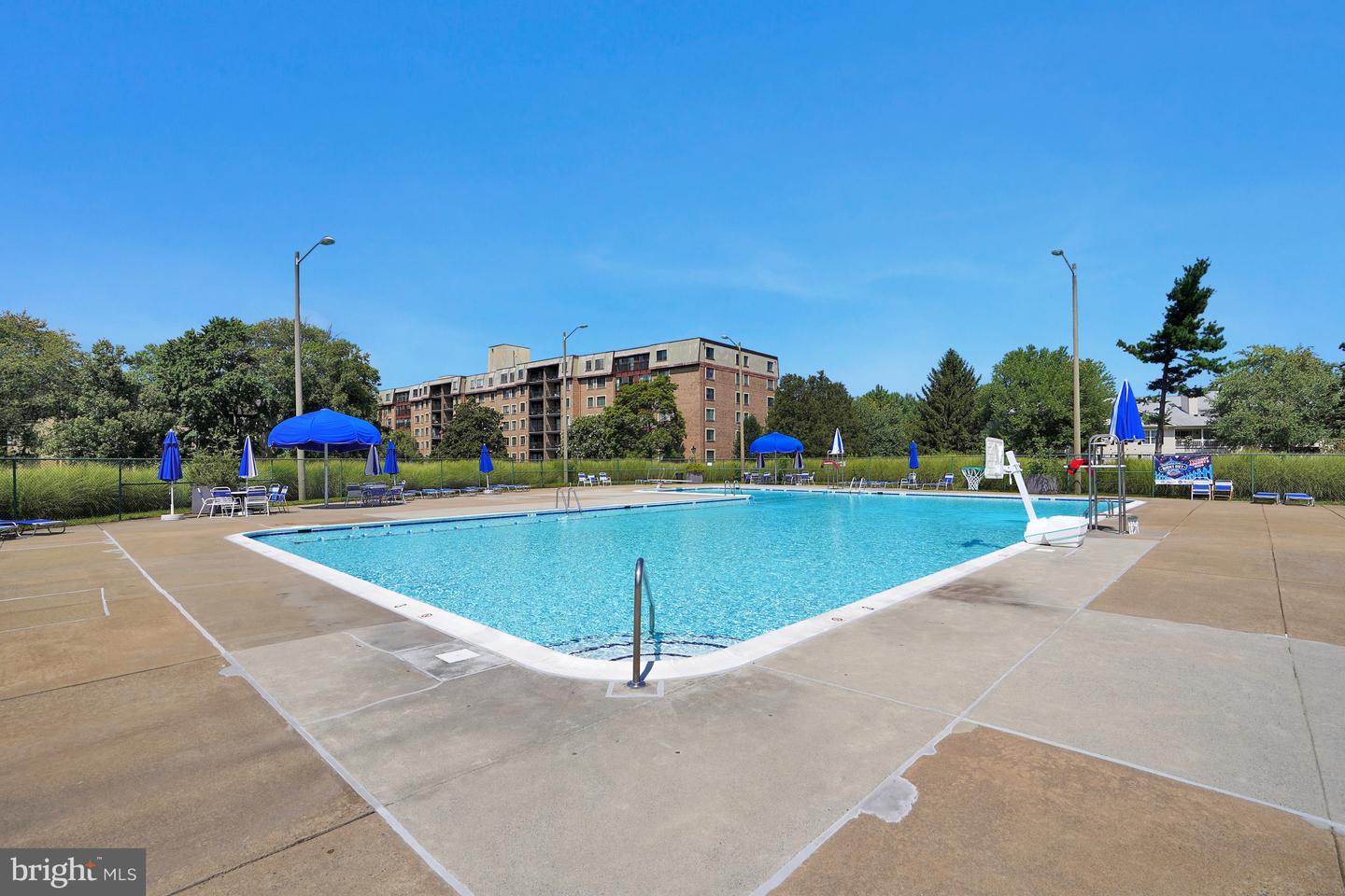 10300 BUSHMAN DR #102, OAKTON, Virginia 22124, 2 Bedrooms Bedrooms, ,2 BathroomsBathrooms,Residential,For sale,10300 BUSHMAN DR #102,VAFX2252368 MLS # VAFX2252368