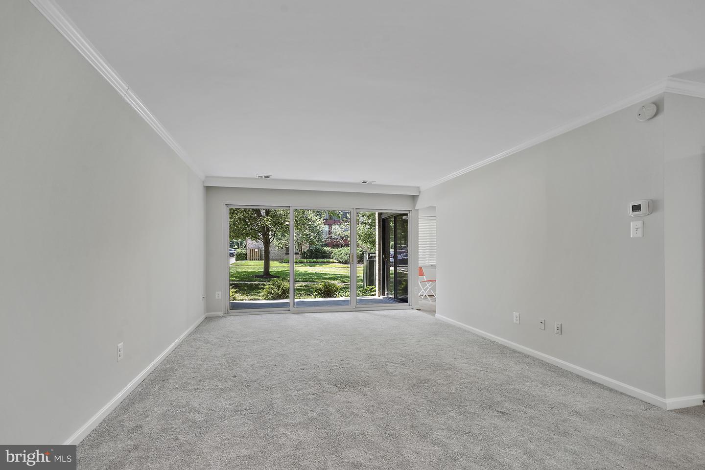 10300 BUSHMAN DR #102, OAKTON, Virginia 22124, 2 Bedrooms Bedrooms, ,2 BathroomsBathrooms,Residential,For sale,10300 BUSHMAN DR #102,VAFX2252368 MLS # VAFX2252368