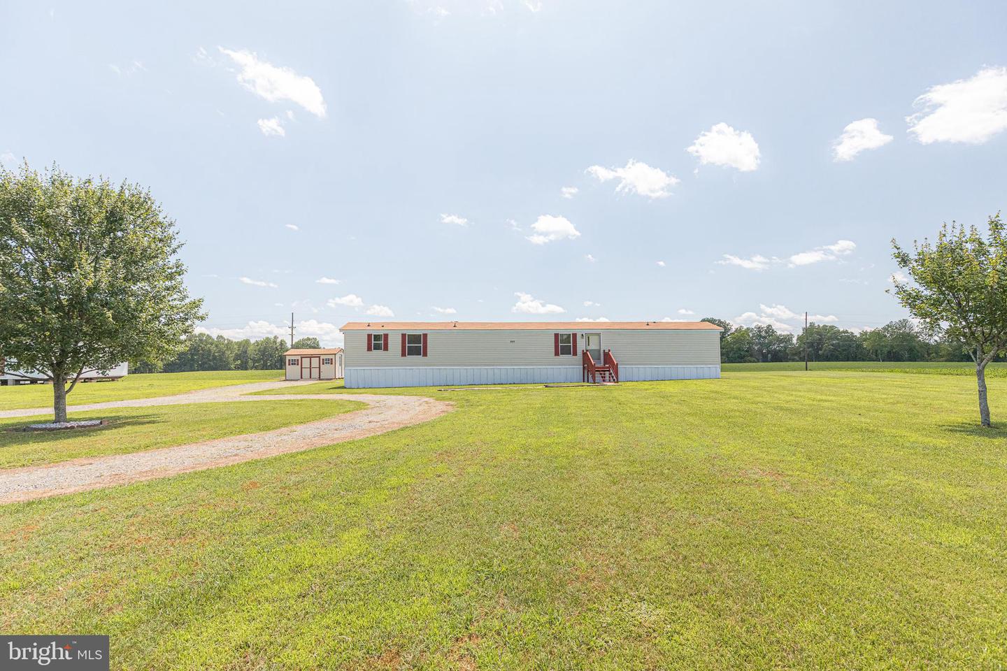 640 RIDGE RD, WARSAW, Virginia 22572, 2 Bedrooms Bedrooms, 5 Rooms Rooms,2 BathroomsBathrooms,Residential,For sale,640 RIDGE RD,VARV2000528 MLS # VARV2000528