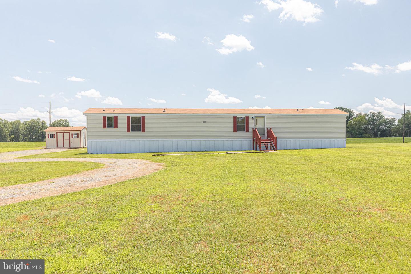 640 RIDGE RD, WARSAW, Virginia 22572, 2 Bedrooms Bedrooms, 5 Rooms Rooms,2 BathroomsBathrooms,Residential,For sale,640 RIDGE RD,VARV2000528 MLS # VARV2000528