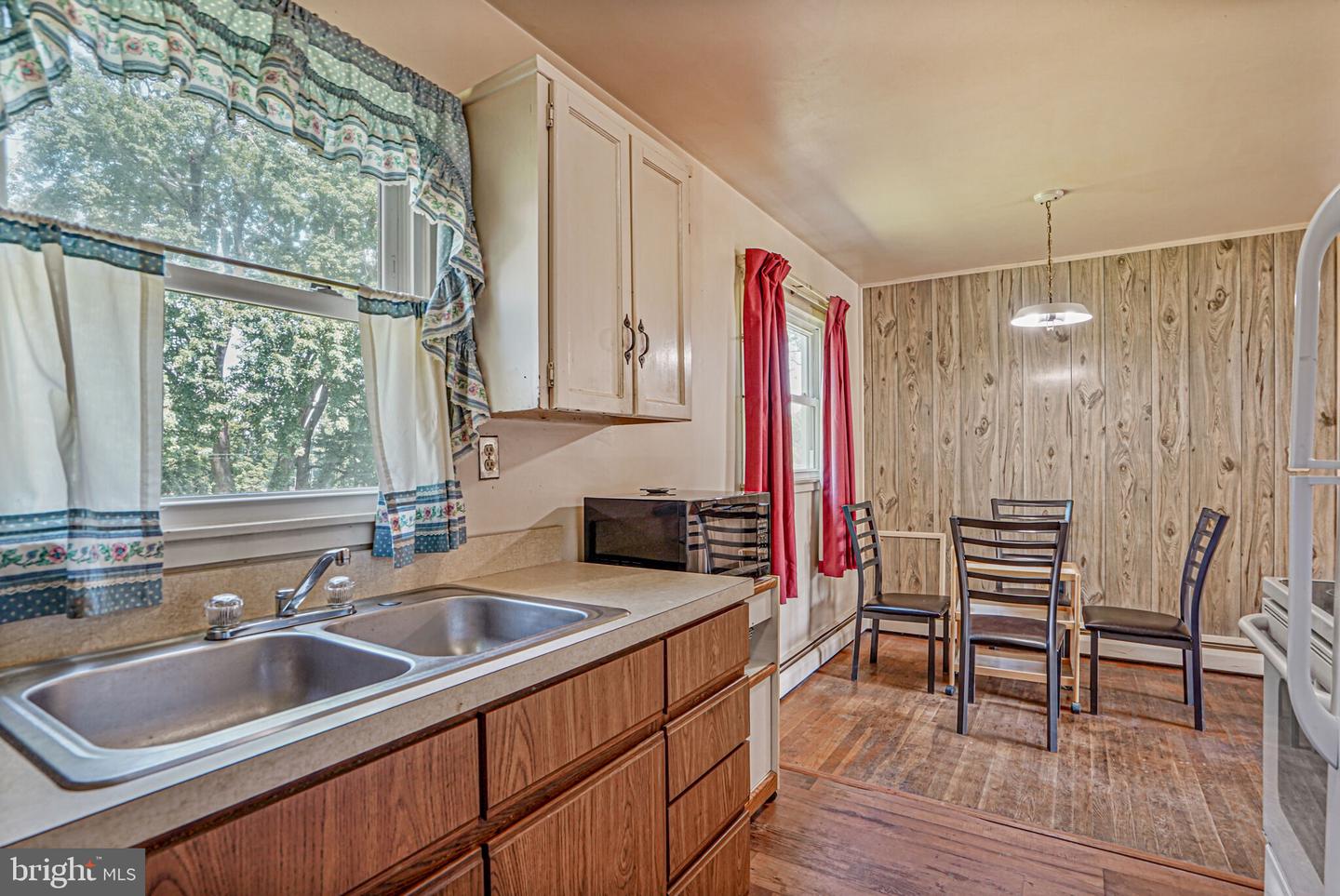 1531 AIDEN DR, WOODBRIDGE, Virginia 22191, 4 Bedrooms Bedrooms, ,2 BathroomsBathrooms,Residential,For sale,1531 AIDEN DR,VAPW2098130 MLS # VAPW2098130