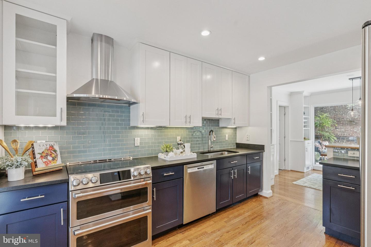 657 E ST SE, WASHINGTON, District Of Columbia 20003, 5 Bedrooms Bedrooms, ,4 BathroomsBathrooms,Residential,For sale,657 E ST SE,DCDC2208152 MLS # DCDC2208152