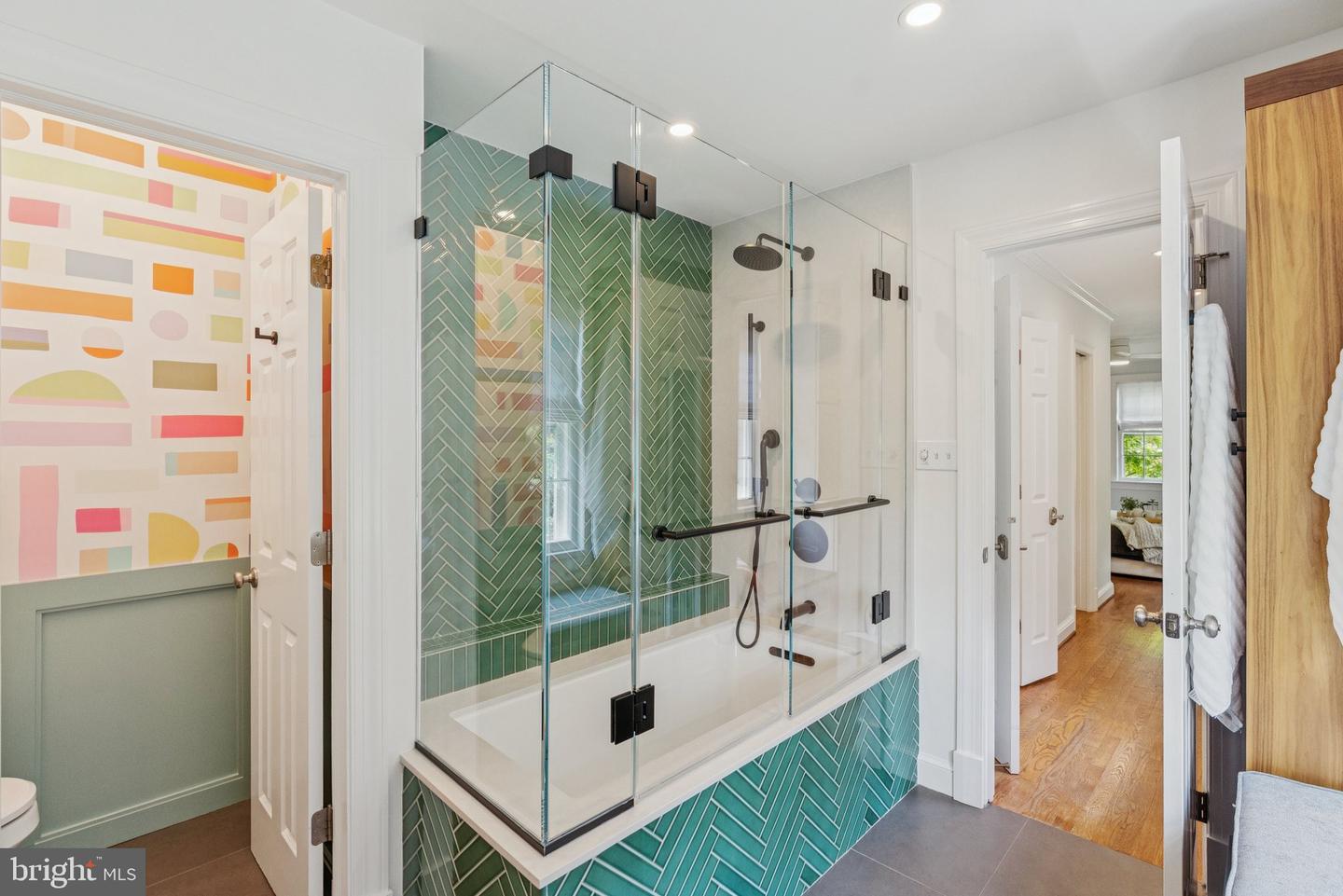 657 E ST SE, WASHINGTON, District Of Columbia 20003, 5 Bedrooms Bedrooms, ,4 BathroomsBathrooms,Residential,For sale,657 E ST SE,DCDC2208152 MLS # DCDC2208152