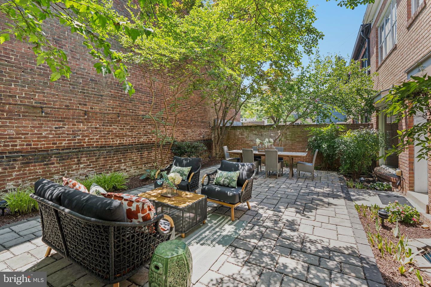 657 E ST SE, WASHINGTON, District Of Columbia 20003, 5 Bedrooms Bedrooms, ,4 BathroomsBathrooms,Residential,For sale,657 E ST SE,DCDC2208152 MLS # DCDC2208152