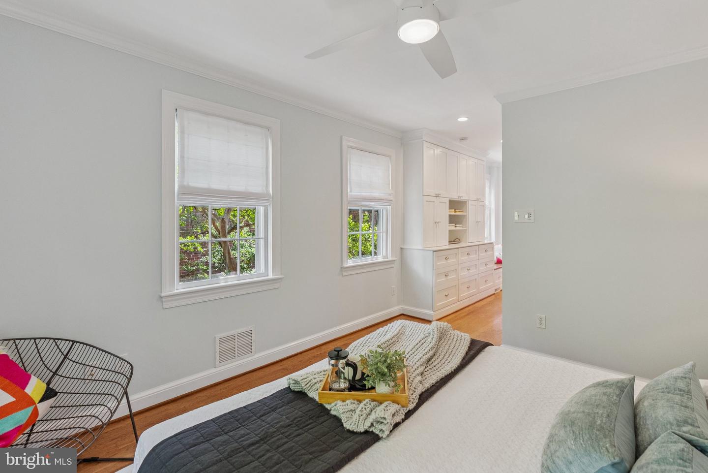 657 E ST SE, WASHINGTON, District Of Columbia 20003, 5 Bedrooms Bedrooms, ,4 BathroomsBathrooms,Residential,For sale,657 E ST SE,DCDC2208152 MLS # DCDC2208152