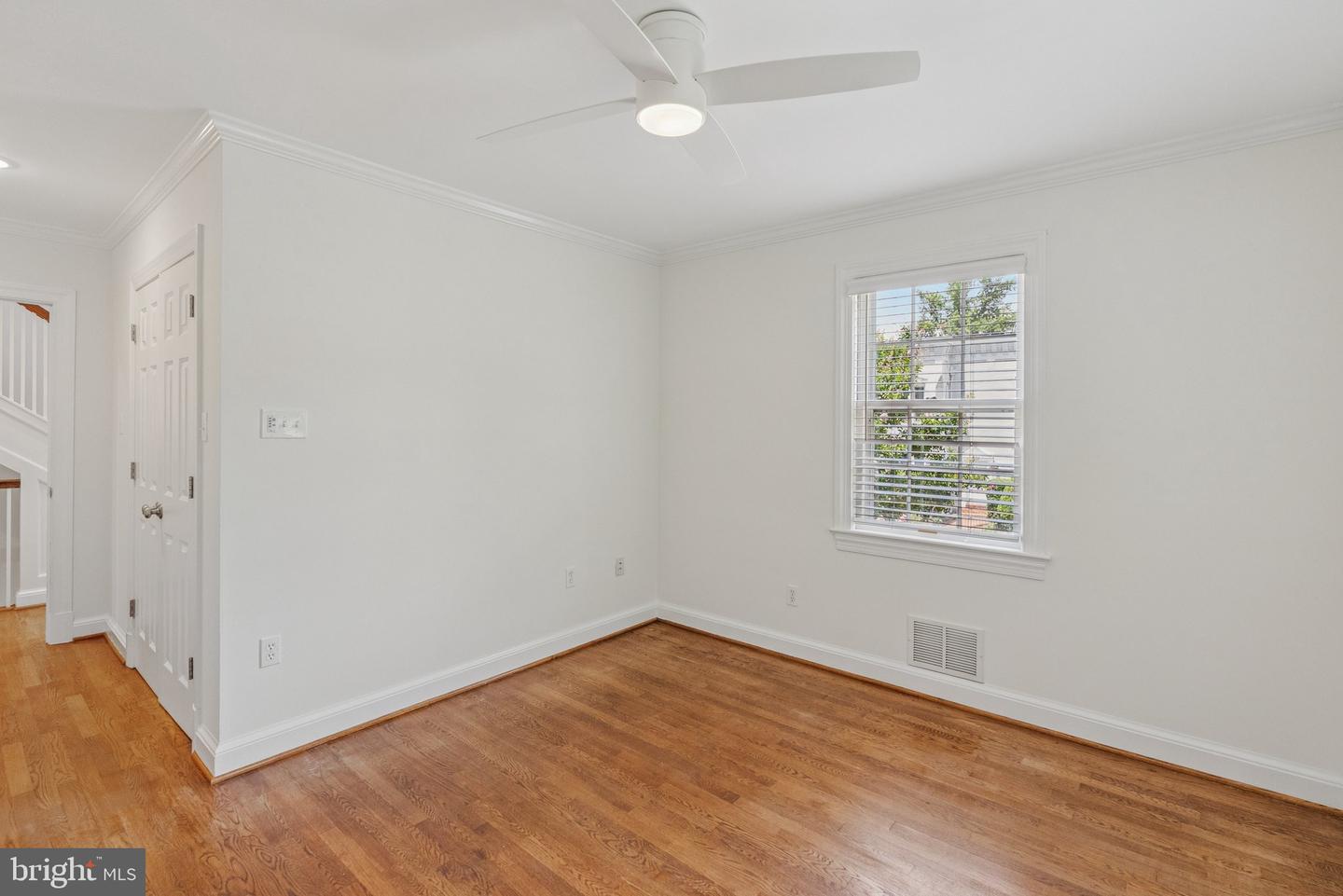 657 E ST SE, WASHINGTON, District Of Columbia 20003, 5 Bedrooms Bedrooms, ,4 BathroomsBathrooms,Residential,For sale,657 E ST SE,DCDC2208152 MLS # DCDC2208152